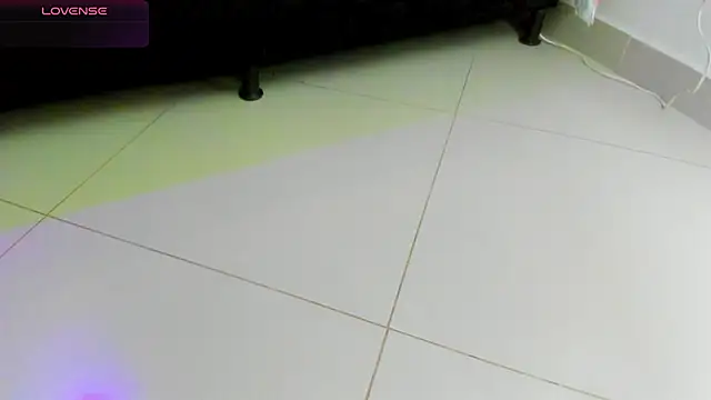 nicole  parker1 online show from January 20, 12:07 pm