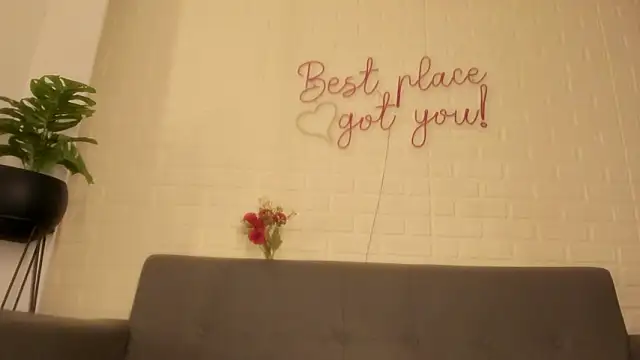 Snapshot of karina_gomez_18 chatting on February 11, 11:48 am karina gomez 18 online show from February 11, 11:48 am