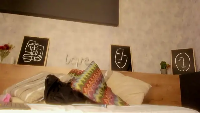 Snapshot of karina_gomez_18 chatting on March 1, 11:34 am karina gomez 18 online show from March 1, 11:34 am