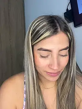 Issabela G1 online show from December 12, 5:52 am