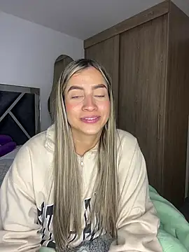 Issabela G1 online show from December 13, 1:48 am