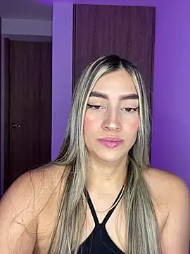 Issabela G1 online show from December 14, 2:45 am