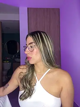 Issabela G1 online show from January 9, 3:47 am