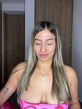 Issabela G1 online show from January 28, 3:15 am