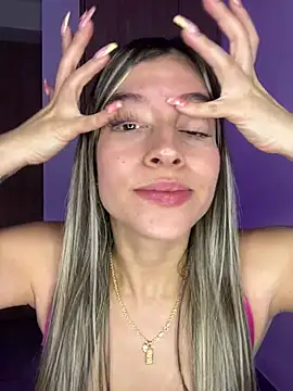 Issabela G1 online show from February 2, 7:30 am