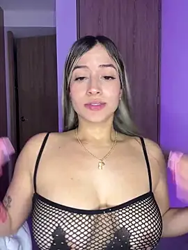 Issabela G1 online show from February 23, 3:35 am