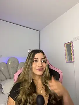 Issabela G1 online show from February 23, 11:35 pm