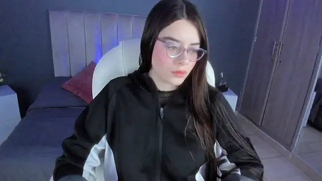 Charlotte Olsen  online show from February 6, 12:26 pm