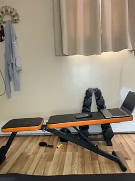 Snapshot of Luluof chatting on February 12, 1:59 pm Luluof online show from February 12, 1:59 pm