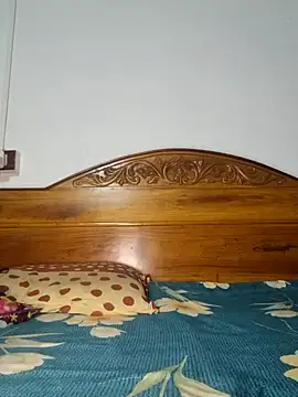 Snapshot of royaldoll-143 chatting on December 18, 10:51 am royaldoll-143 online show from December 18, 10:51 am