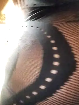 Snapshot of royaldoll-143 chatting on March 20, 5:15 pm royaldoll-143 online show from March 20, 5:15 pm