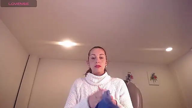Snapshot of Nami_sunny chatting on January 18, 8:41 am Nami sunny online show from January 18, 8:41 am