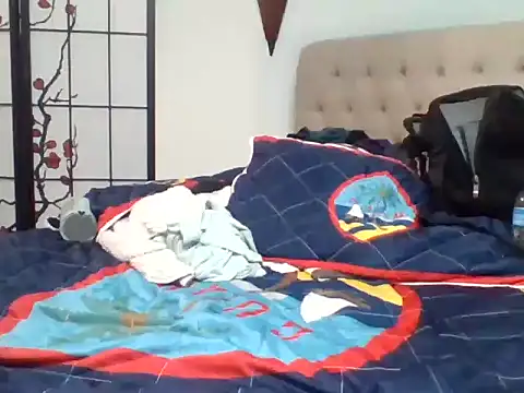 Snapshot of Curved4Pleasure chatting on March 13, 8:11 pm Curved4Pleasure online show from March 13, 8:11 pm