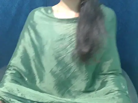 Snapshot of Yashi chatting on October 17, 1:46 pm Yashi online show from October 17, 1:46 pm