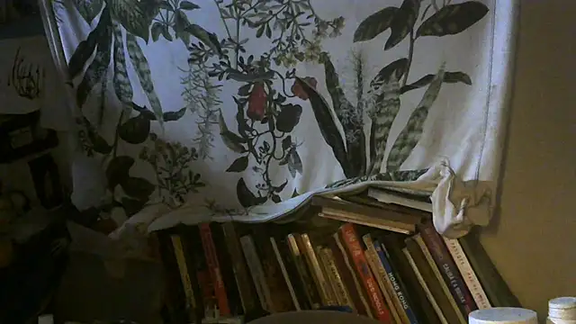 spacegirlll online show from February 27, 8:39 am