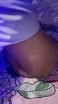 Snapshot of zoya_khan25 chatting on December 29, 2:31 pm zoya khan25 online show from December 29, 2:31 pm