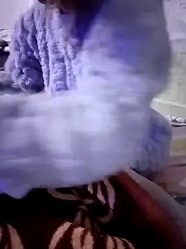 Snapshot of zoya_khan25 chatting on December 30, 3:46 pm zoya khan25 online show from December 30, 3:46 pm