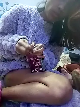 Snapshot of zoya_khan25 chatting on January 12, 5:54 pm zoya khan25 online show from January 12, 5:54 pm