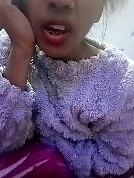 Snapshot of zoya_khan25 chatting on January 13, 4:08 pm zoya khan25 online show from January 13, 4:08 pm