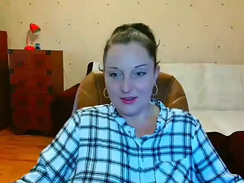 Alice3694 online show from February 10, 5:58 am