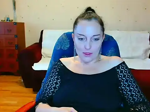 Alice3694 online show from March 18, 5:21 am