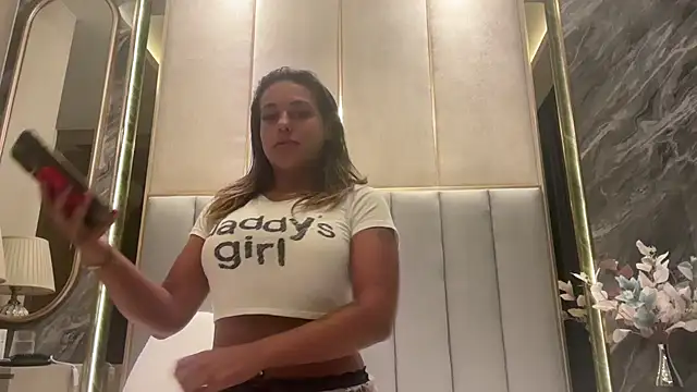 Snapshot of Dif-tjejen chatting on February 9, 8:02 pm Dif-tjejen online show from February 9, 8:02 pm