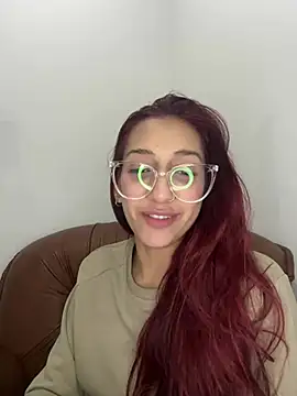 Snapshot of julialupato1606 chatting on February 17, 11:09 pm julialupato1606 online show from February 17, 11:09 pm