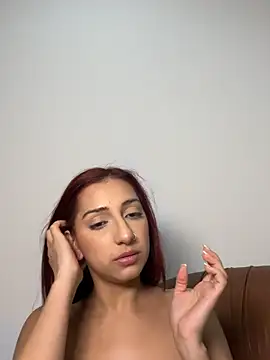 Snapshot of julialupato1606 chatting on February 22, 8:42 pm julialupato1606 online show from February 22, 8:42 pm