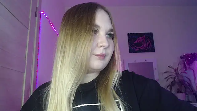 Greeenfriends6969 online show from December 27, 7:57 pm