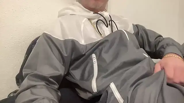 Nikeproll online show from January 10, 11:01 am