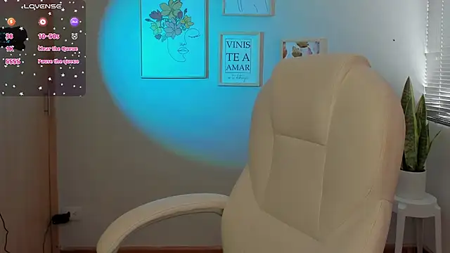 Elena Ruiz online show from February 21, 6:04 pm