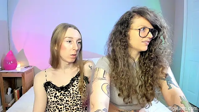 DelugeDuvall online show from February 12, 10:59 pm