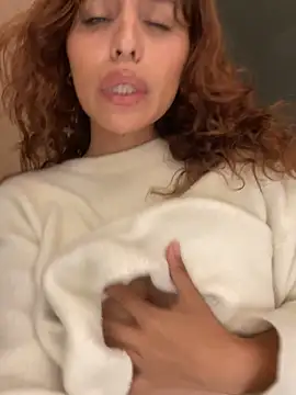 Katee Jones online show from December 19, 11:01 pm