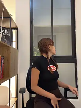 Katee Jones online show from February 16, 8:16 pm