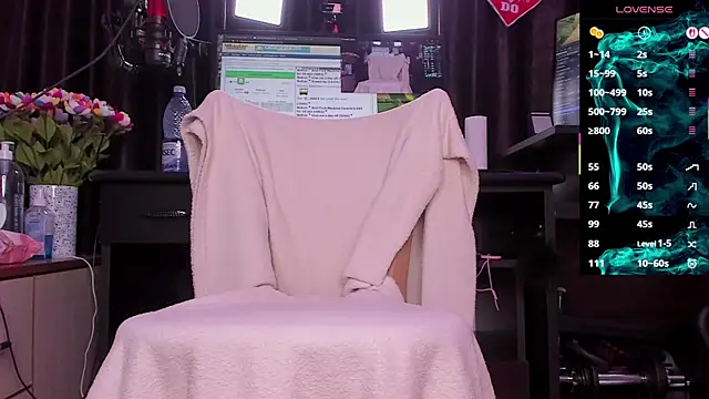 Raissa sky26 online show from December 16, 3:33 am