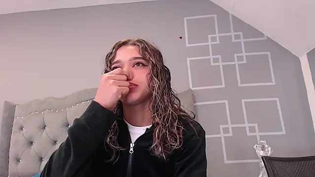 BritneyCollins online show from February 8, 11:22 am