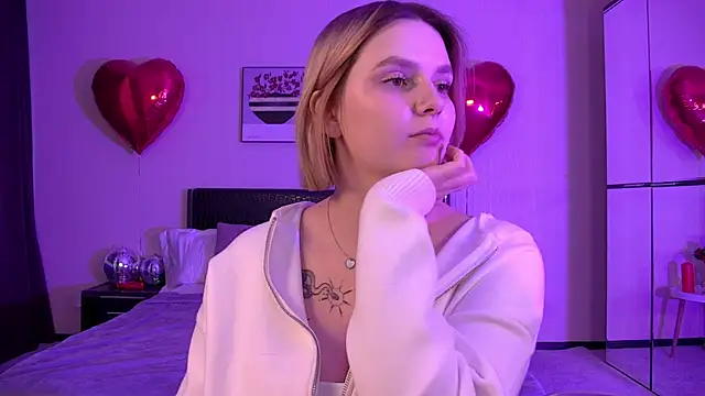 DianeMills online show from February 27, 4:20 am