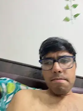 BoyzaraHatke online show from April 6, 8:43 pm