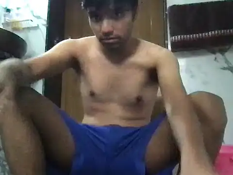 Snapshot of BoyzaraHatke chatting on June 17, 5:43 am BoyzaraHatke online show from June 17, 5:43 am
