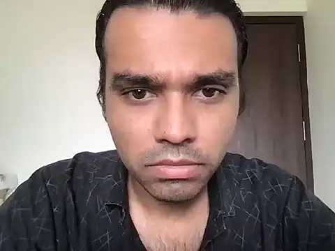 Snapshot of BoyzaraHatke chatting on August 2, 9:52 am BoyzaraHatke online show from August 2, 9:52 am