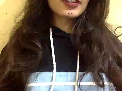 Snapshot of krati74 chatting on February 12, 7:24 pm krati74 online show from February 12, 7:24 pm