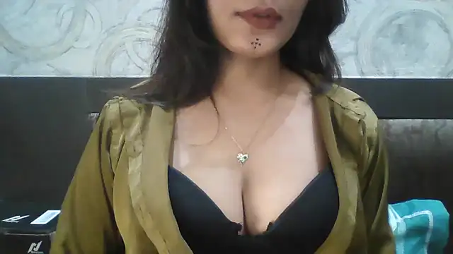 Snapshot of krati74 chatting on November 28, 1:03 pm krati74 online show from November 28, 1:03 pm