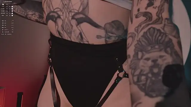 MichaellaMoon online show from December 4, 3:43 pm