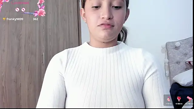 Snapshot of Isa_squirt1 chatting on January 18, 7:17 am Isa squirt1 online show from January 18, 7:17 am