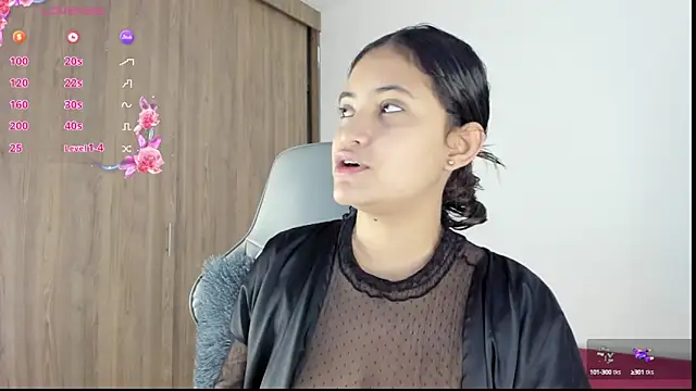 Snapshot of Isa_squirt1 chatting on February 23, 6:45 pm Isa squirt1 online show from February 23, 6:45 pm