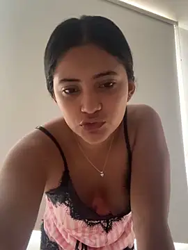 Snapshot of Isa_squirt1 chatting on June 14, 6:43 pm Isa squirt1 online show from June 14, 6:43 pm