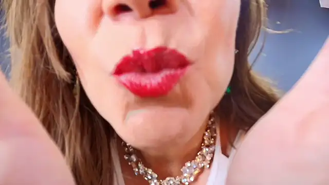 MelaniaKnauss online show from January 13, 8:26 pm