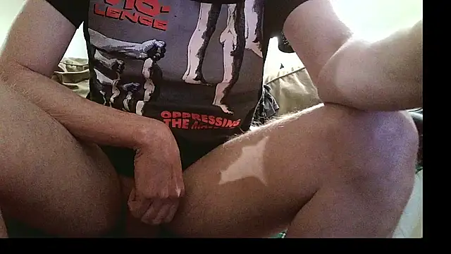 Snapshot of AronMellon76 chatting on February 27, 10:59 am AronMellon76 online show from February 27, 10:59 am