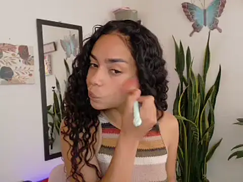 Snapshot of lali2gab chatting on April 9, 8:36 pm lali2gab online show from April 9, 8:36 pm
