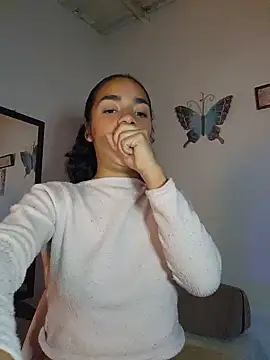 Snapshot of lali2gab chatting on May 13, 2:09 am lali2gab online show from May 13, 2:09 am